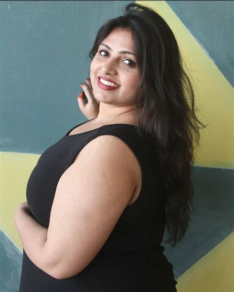 hot aunti|Curvy Indians (@curvyindians) • Instagram photos and videos